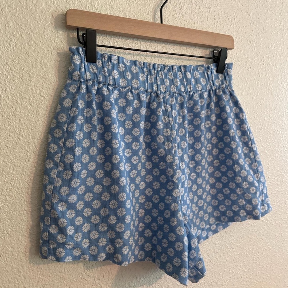 Abercrombie & Fitch Floral Linen Cotton Blend Shorts - Picture 4 of 8